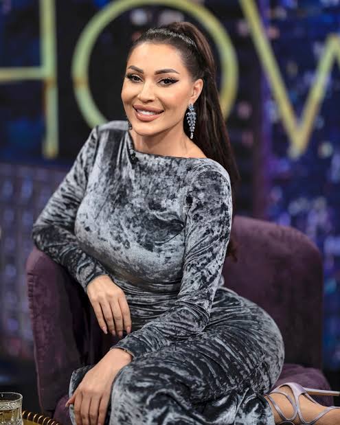 Ceca (Singer) Biography: Instagram, Husband, Nationality, Age, Wikipedia, Albums, Net Worth, Songs, Children, Parents