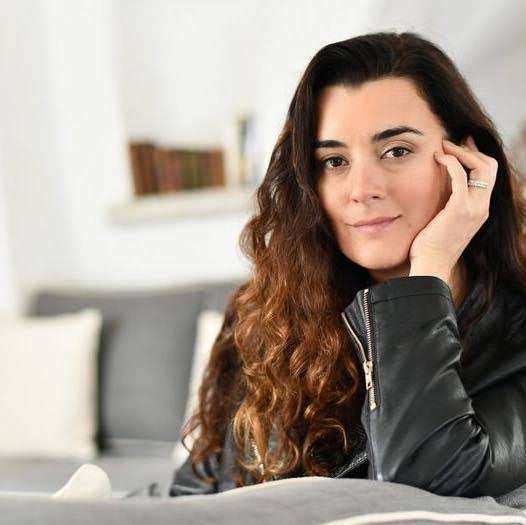 Cote de Pablo Biography: Awards, Movies, Songs, Albums, Net Worth, Age, Husband, Parents, Siblings