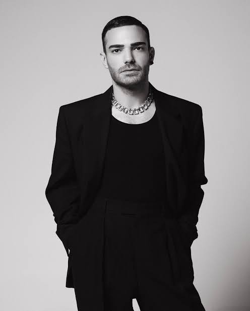 Elnur Hüseynov Biography: Songs, Wikipedia, YouTube, Age, Net Worth, Siblings, Parents, Movies, Albums