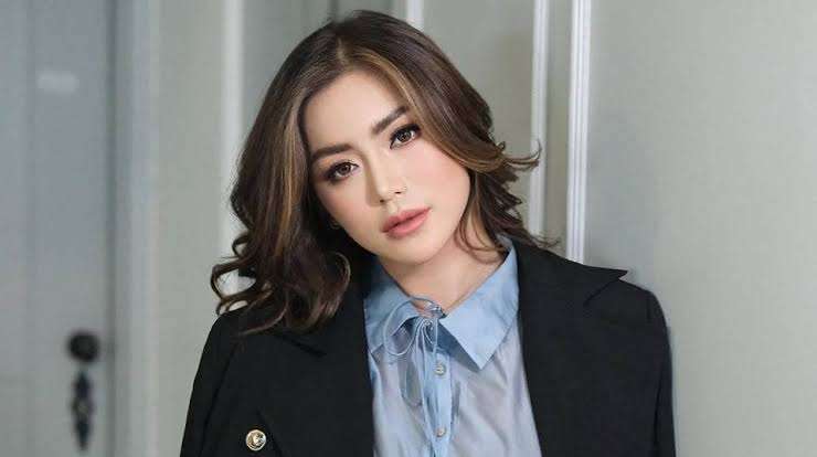 Jessica Iskandar Biography: Husband, Age, Wiki, Net Worth, Height, Movies, TV Shows, Parents, Siblings, Children