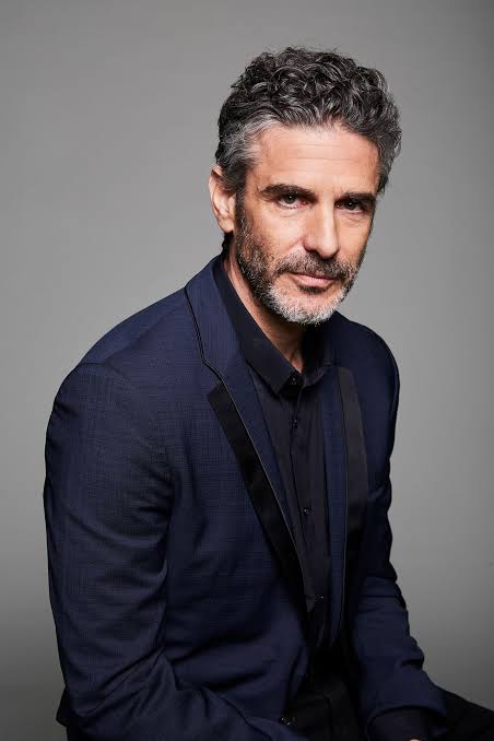 Leonardo Sbaraglia Biography: TV Series, Children, Wikipedia, Net Worth, Height, Parents, Siblings, Wife, Movies, Age, Awards, Instagram