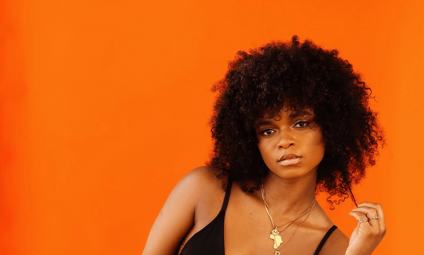 Lila Iké Biography: Age, Songs, Net Worth, Wiki, Boyfriend, Pictures, Awards