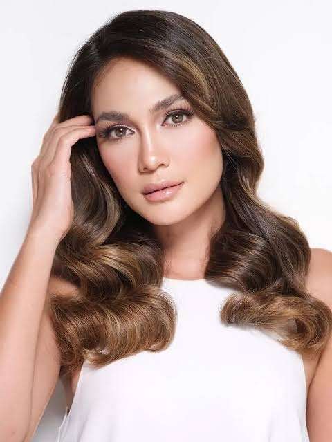 Luna Maya Biography: Age, Wikipedia, Net Worth, Movies, Instagram, Parents, Siblings, Height, YouTube