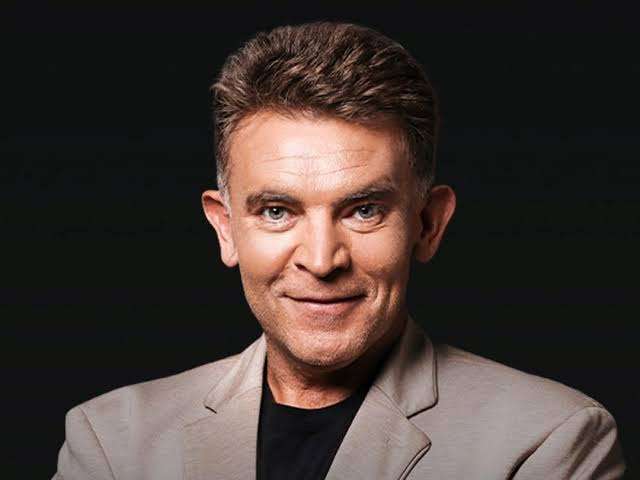 Theuns Jordaan Biography: Wife, Last Performance, Death, Age, Net Worth, Songs, Wikipedia, Parents, Siblings, Children