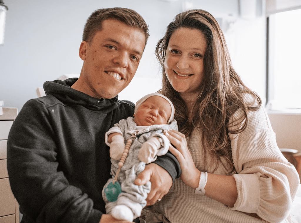 Tori Roloff Biography: Net Worth, Age, Husband, Children, TV Shows, Height, Family