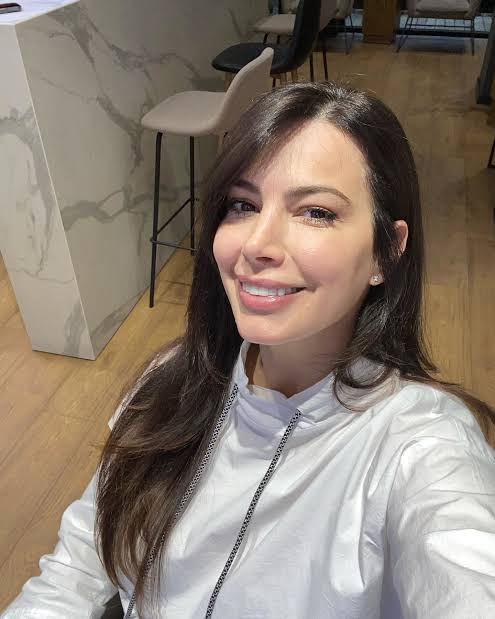 Valbona Selimllari Biography: Awards, Nationality, Ethnicity, Religion, Wikipedia, Age, Net Worth, Parents, Siblings, Husband, Children